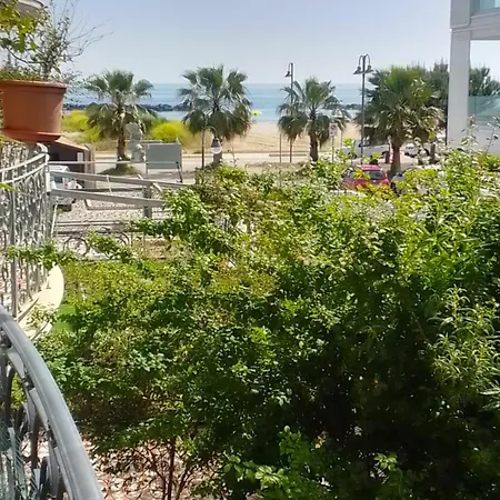 Apartment Vacanze Fronte Mare A Roseto Degli Abruzzi!