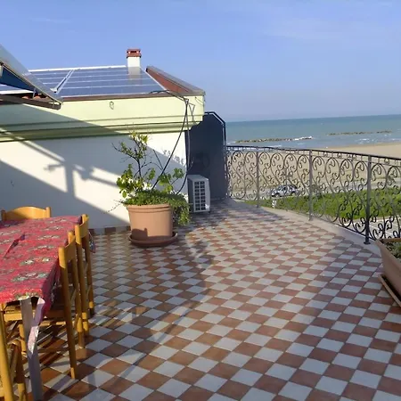 Apartment Vacanze Fronte Mare A Roseto Degli Abruzzi! *