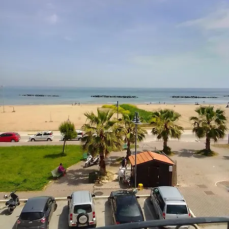 Apartment Vacanze Fronte Mare A Roseto Degli Abruzzi! *