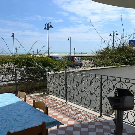 Apartment Vacanze Fronte Mare A Roseto Degli Abruzzi!
