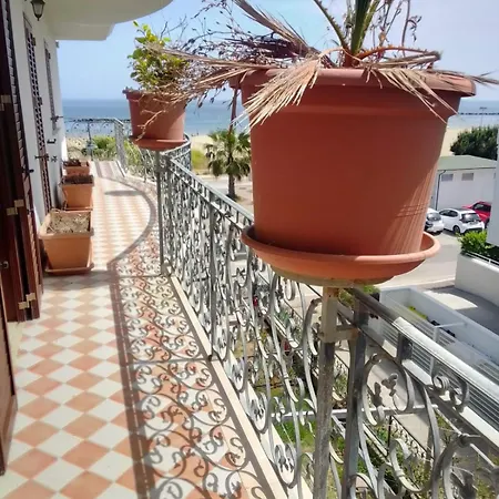 Apartment Vacanze Fronte Mare A Roseto Degli Abruzzi! Roseto Degli Abruzzi