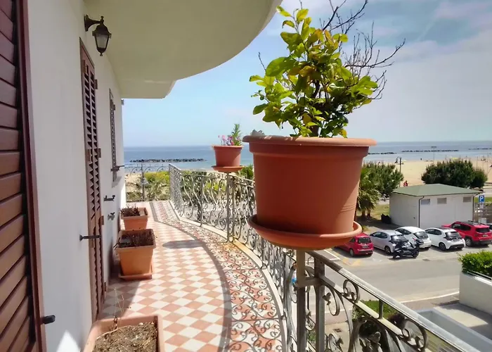 Aparthotel Appartamenti vacanze fronte mare a Roseto degli Abruzzi! *