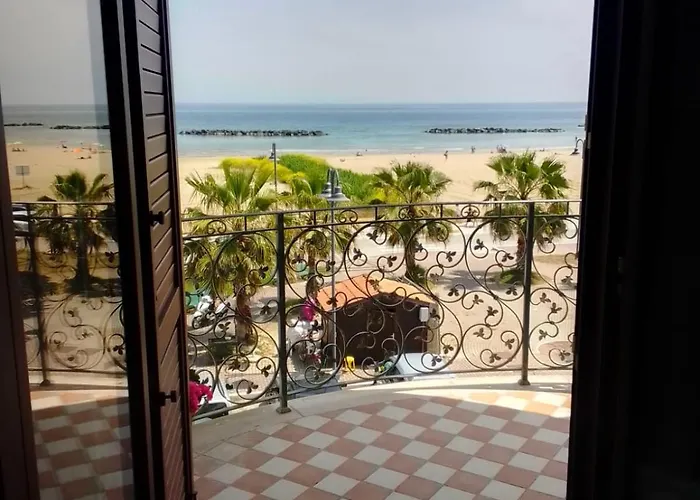 Aparthotel Appartamenti vacanze fronte mare a Roseto degli Abruzzi! Roseto Degli Abruzzi