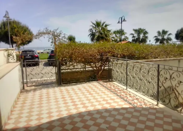 Aparthotel Appartamenti vacanze fronte mare a Roseto degli Abruzzi! *